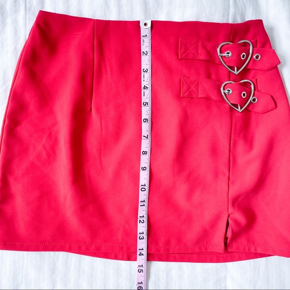 Superdown Heart Buckle Mini Skirt - Picture 7 of 7